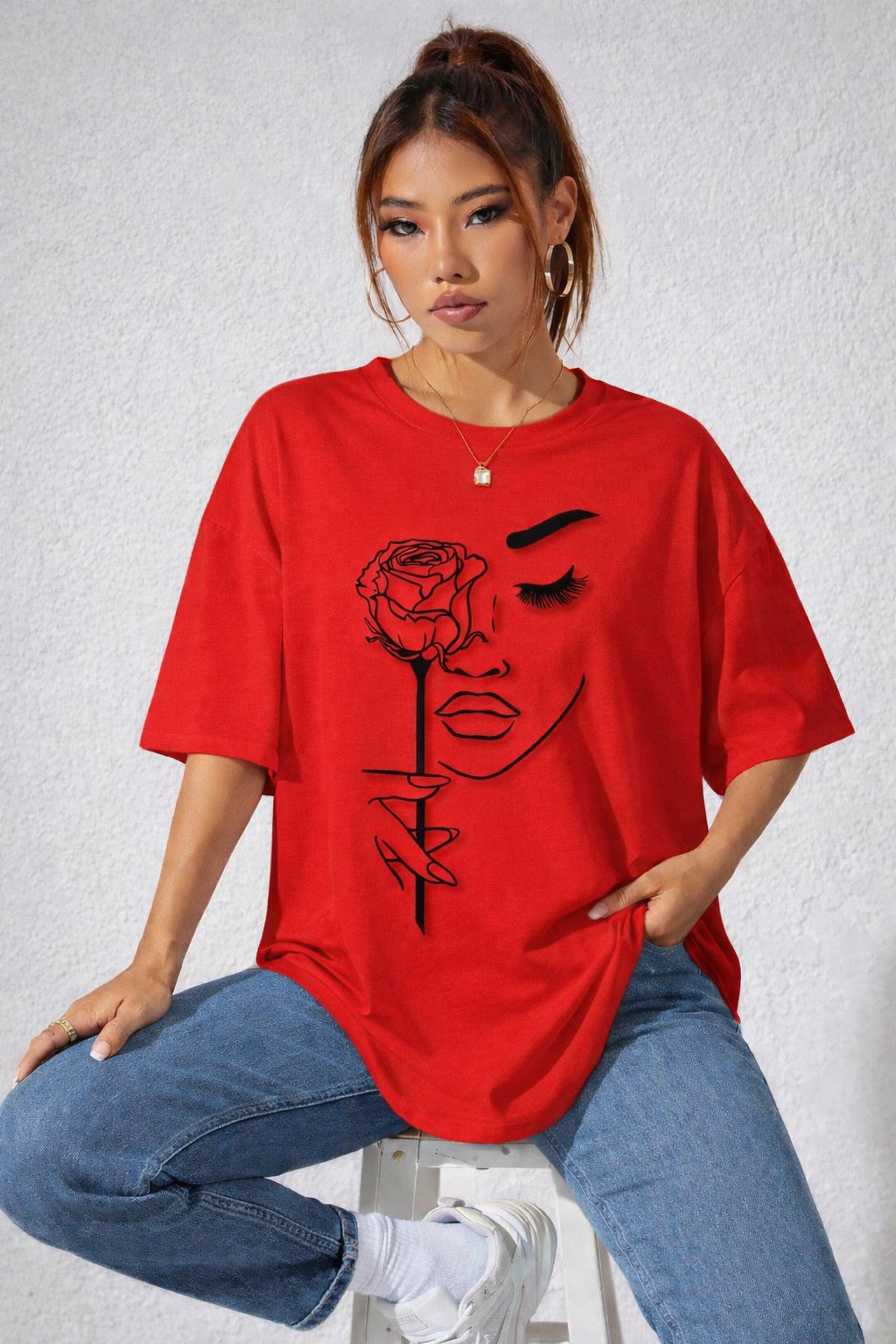 Oversized Graphic T-Shirt – Face Line Art Print